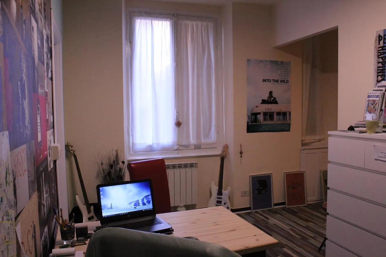 Home Genoa Hostel Italy