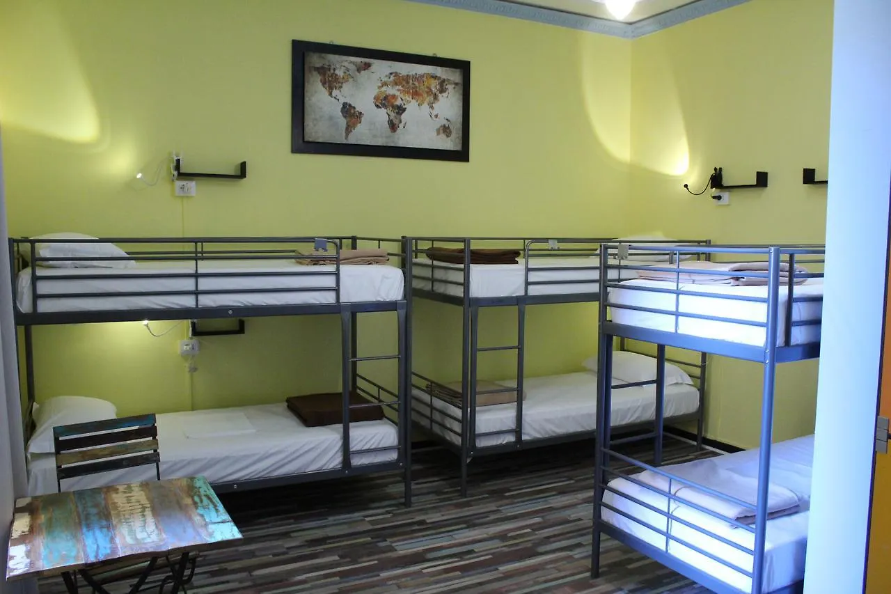 Home Genoa Hostel