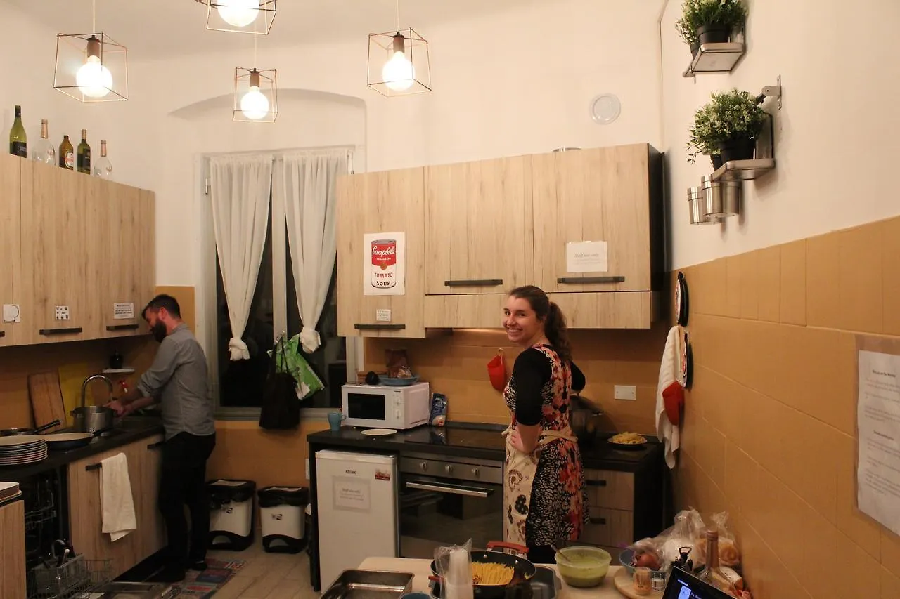 Home Genoa Hostel